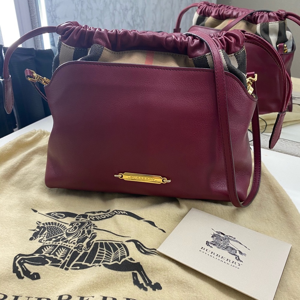 Beautiful Burberry crossbody